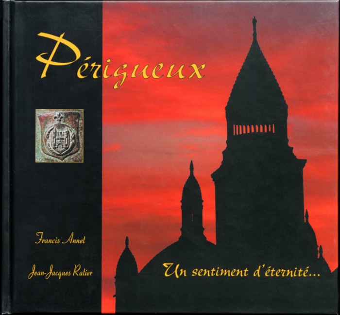 Une visite de Périgueux à travers les siècles, regard intime et historique sur la capitale de la Dordogne.
2003 : Epuisé